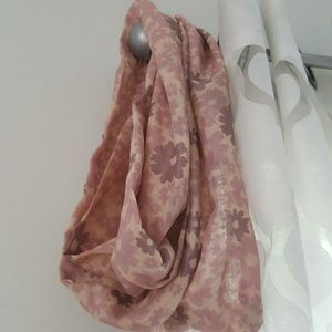 {Boutique} Shimmer Infinity Scarf/ Wrap 💕